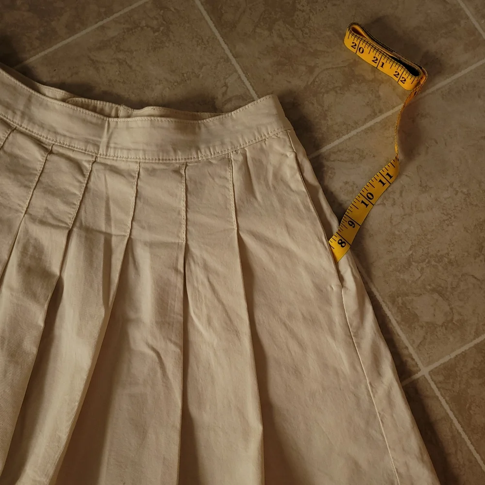 American Eagle Pleated Cream High-Waisted Mini Skirt - Picture 10 of 11